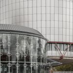 Fassadendetail des Europäischen Gerichtshof für Menschenrechte