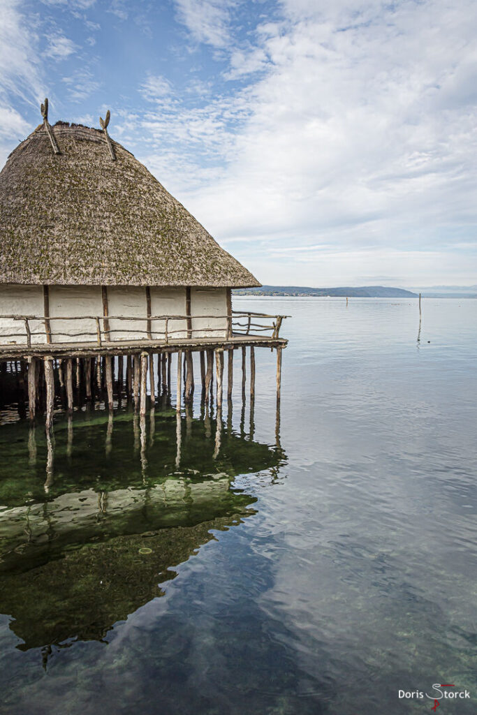 Seeblick - Pfahlbau am Ufer des Bodensee