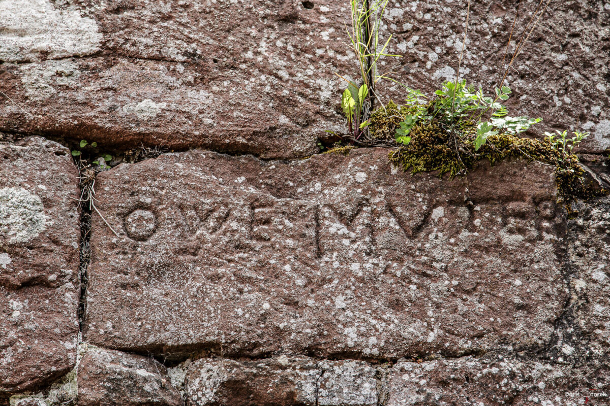 Inschrift auf der Burg Wildenberg