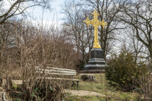 Goldenes Kreuz auf dem Heiligenberg
