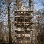 Der eingerüstete Turm des Klosters St. Wolfgang